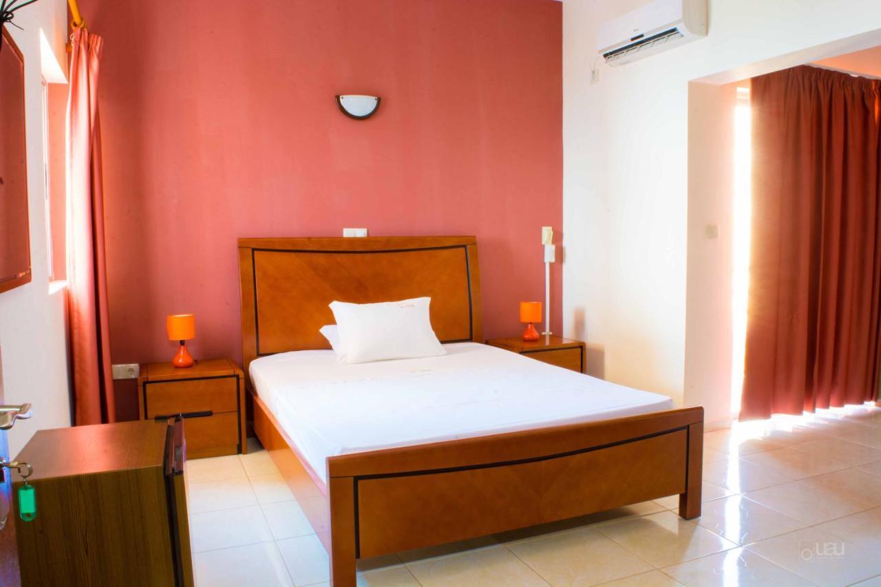 Restaurante Residencial Nova Cidade Porto Novo Exterior foto